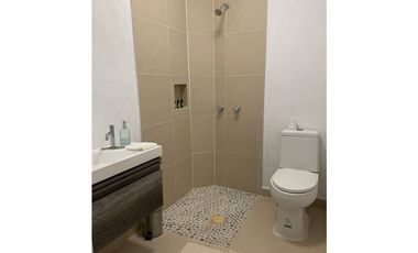 CASA EN CONDOMINIO EN VENTA A ORILLA DEL LAGO 