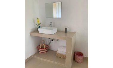 CASA EN CONDOMINIO EN VENTA A ORILLA DEL LAGO 