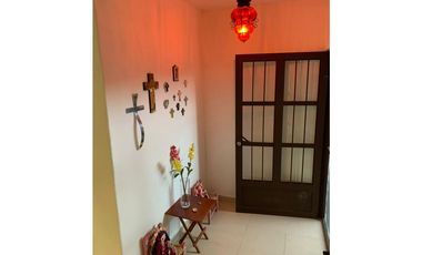 CASA EN CONDOMINIO EN VENTA A ORILLA DEL LAGO 