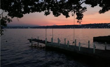 CASA EN CONDOMINIO EN VENTA A ORILLA DEL LAGO 