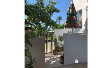 CASA EN CONDOMINIO EN VENTA A ORILLA DEL LAGO 