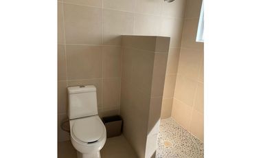 CASA EN CONDOMINIO EN VENTA A ORILLA DEL LAGO 