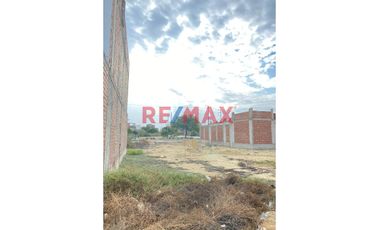 🌳🏡 Tu próximo hogar te espera en La Alameda de Miraflores Country Club
Terreno de 90 m² (6x15) disponible en una de las urbanizaciones más completas