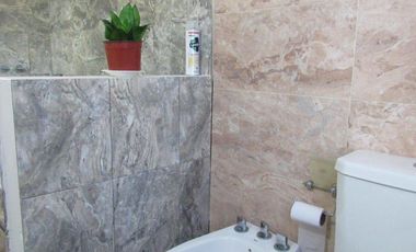 CASA EN COSTA ESMERALDA TOMA PERMUTA POR DEPTARTAMENTO EN CABA O ZONA COSTA ATLANTICA.URGENTE