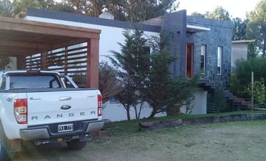 CASA EN COSTA ESMERALDA TOMA PERMUTA POR DEPTARTAMENTO EN CABA O ZONA COSTA ATLANTICA.URGENTE