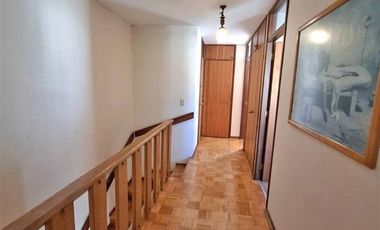 Casa solida, 4 dorm. 4 baños, estar, terraza estacionamiento