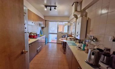 Casa solida, 4 dorm. 4 baños, estar, terraza estacionamiento
