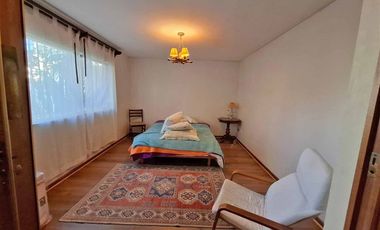 Casa solida, 4 dorm. 4 baños, estar, terraza estacionamiento