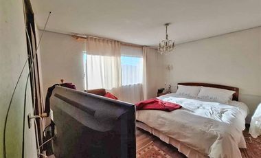 Casa solida, 4 dorm. 4 baños, estar, terraza estacionamiento