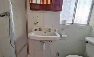 Casa solida, 4 dorm. 4 baños, estar, terraza estacionamiento