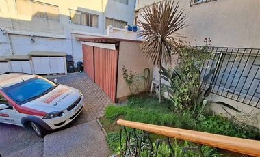 Casa solida, 4 dorm. 4 baños, estar, terraza estacionamiento