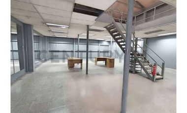 VENTA LOCAL COMERCIAL CON OFICINAS Y BODEGA, STGO