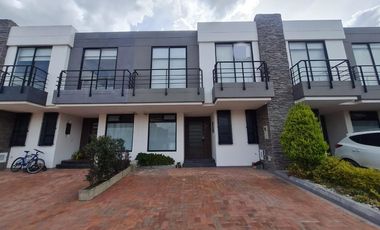 casa en venta en summer hill. Cod V4899