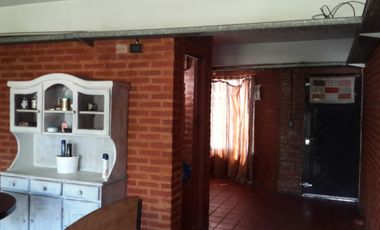CASA EN DOS PLANTAS, APTA CREDITO. VENTA DIRECTA