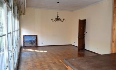 Unico! PH de 8 Ambientes + Quincho + Terraza y Jardin.