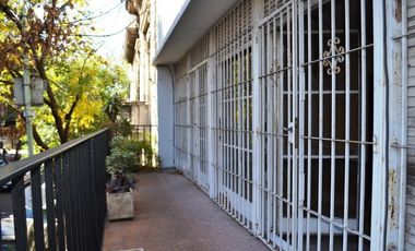 Unico! PH de 8 Ambientes + Quincho + Terraza y Jardin.