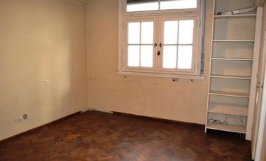 Unico! PH de 8 Ambientes + Quincho + Terraza y Jardin.