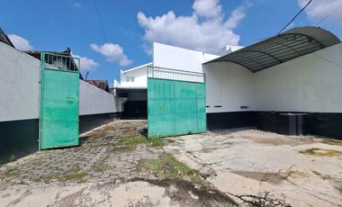 Disewakan Kantor/Gudang di Berbah Sleman Area Luas, Listrik Besar & Akses Mudah