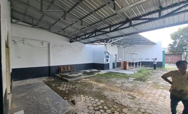 Disewakan Kantor/Gudang di Berbah Sleman Area Luas, Listrik Besar & Akses Mudah