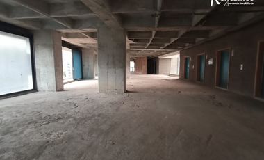 oficina en arriendo en los balsos. Cod A775938