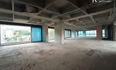 oficina en arriendo en los balsos. Cod A775938