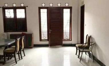 Di Sewakan Rumah Siap Huni 4 Kamar Cocok Untuk Kantor di Jl. Turangga, Lengkong Bandung