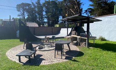 Casa de 6 Ambientes de Categoria en El Barrio Atlantida, en Santa Clara del Mar