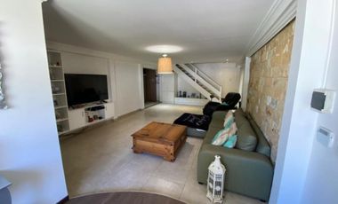 Casa de 6 Ambientes de Categoria en El Barrio Atlantida, en Santa Clara del Mar