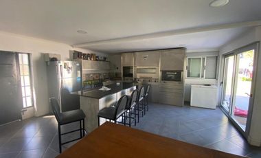 Casa de 6 Ambientes de Categoria en El Barrio Atlantida, en Santa Clara del Mar