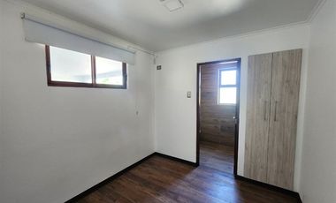 Casa mediterranea en venta loteo cerrado de 6 dorm, Machalí