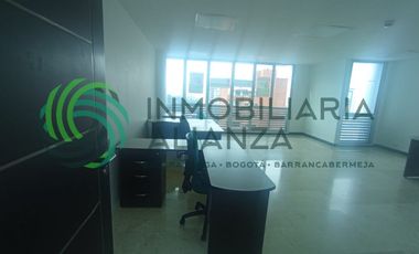 oficina en arriendo en bolarqui. Cod A17168