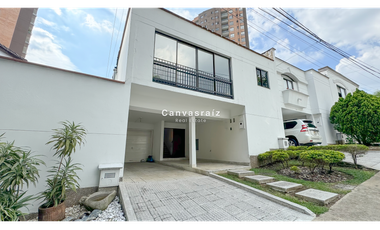 Venta de Casa Unidad Cerrada El Poblado