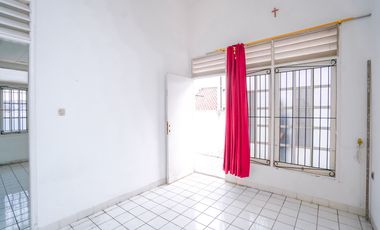 Rumah LB 250 SHM 7 Menit ke Living Plaza Cinere Dibantu KPR J-47443