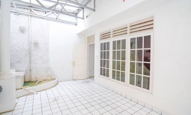 Rumah LB 250 SHM 7 Menit ke Living Plaza Cinere Dibantu KPR J-47443
