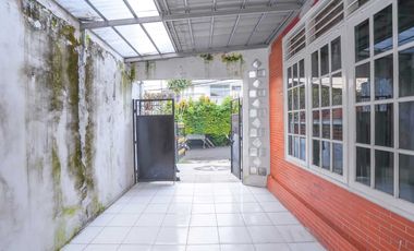 Rumah LB 250 SHM 7 Menit ke Living Plaza Cinere Dibantu KPR J-47443