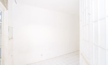 Rumah LB 250 SHM 7 Menit ke Living Plaza Cinere Dibantu KPR J-47443