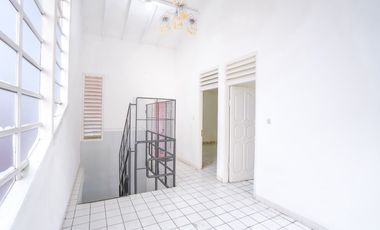 Rumah LB 250 SHM 7 Menit ke Living Plaza Cinere Dibantu KPR J-47443