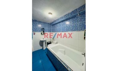 🏢✨ ¡Tu nuevo negocio te espera! ✨🏢

¿Buscas comodidad, seguridad y estilo en un solo lugar? Esta increíble casa en la V etapa de San Andrés está dis