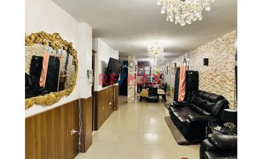 🏢✨ ¡Tu nuevo negocio te espera! ✨🏢

¿Buscas comodidad, seguridad y estilo en un solo lugar? Esta increíble casa en la V etapa de San Andrés está dis