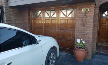 VENTA CHALET 4 AMB. CON PISCINA Y PLAYROOM-MAR DEL PLATA