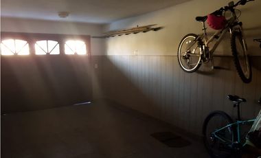 VENTA CHALET 4 AMB. CON PISCINA Y PLAYROOM-MAR DEL PLATA