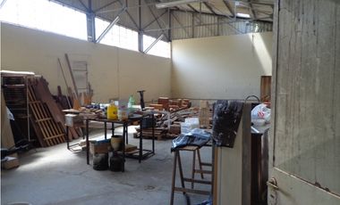 Excelente lote zona Chauvin en Distrito C2  con local habilitado