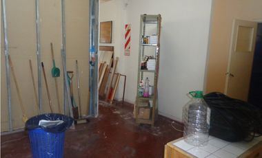 Excelente lote zona Chauvin en Distrito C2  con local habilitado