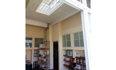 Excelente lote zona Chauvin en Distrito C2  con local habilitado