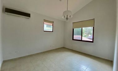 CASA EN CAMINO DE CRUCES ALQUILO O VENDO CERCA CLAYTON MLD