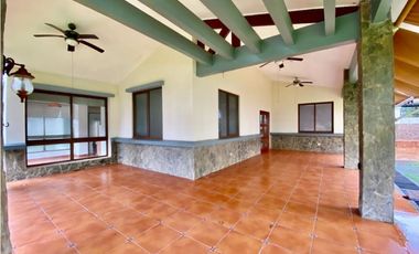 CASA EN CAMINO DE CRUCES ALQUILO O VENDO CERCA CLAYTON MLD