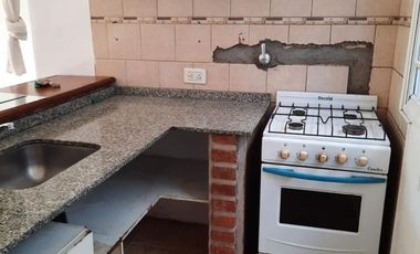 VENDO DUPLEX 3 AMB. C/ COCHERA Y PATIO VILLA LUZURIAGA