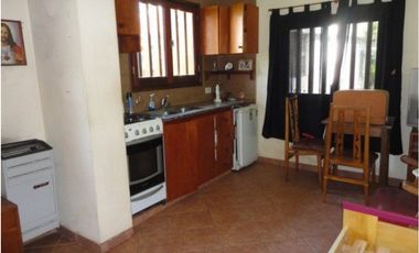 Chalet 5 ambientes con dependencia