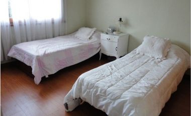 Chalet 5 ambientes con dependencia