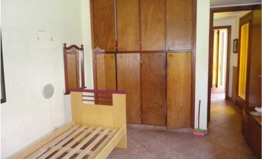 Chalet 5 ambientes con dependencia